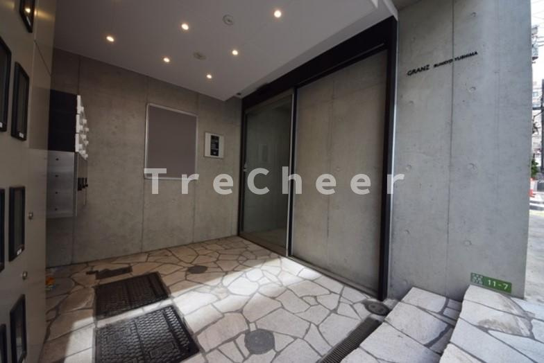 グランツ文京湯島のエントランス