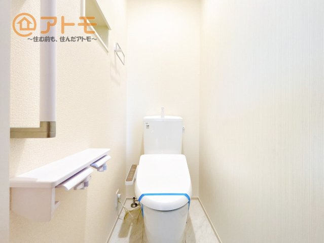 【トイレ】 | 富士宮市山宮　新築戸建て　3号棟 | ２つトイレがあるので朝も混みあわずに使うことができます！
清潔感のあるトイレです♪