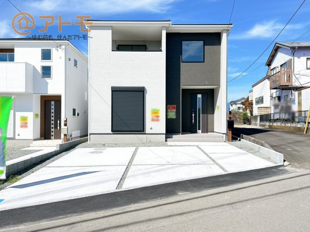 【外観】 | 富士宮市山宮　新築戸建て　3号棟 | どっしりとして落ち着いた雰囲気の外観です☆