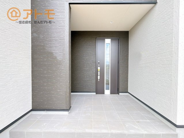 【玄関】 | 富士宮市山宮　新築戸建て　3号棟 | ダブルロックドアの玄関で防犯もばっちり☆