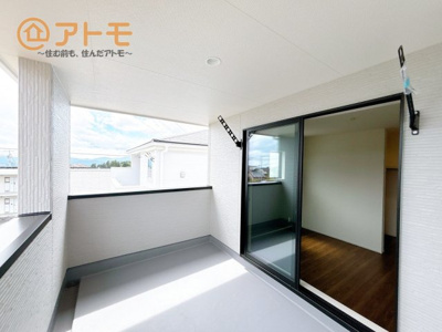 【バルコニー】 | 富士宮市山宮　新築戸建て　3号棟 | インナーバルコニーはお出かけ中の急な雨でも安心♪