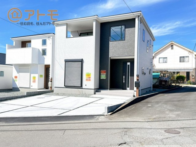 【駐車場】 | 富士宮市山宮　新築戸建て　3号棟 | 2台並列駐車可能！ゆったりスペースで、駐車も楽ちん♪