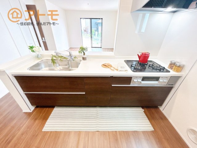 【キッチン】 | 富士宮市山宮　新築戸建て　3号棟 | カウンターキッチンのためリビングの様子を伺いながら作業が可能です！