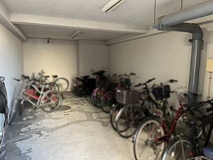 舟入町パークマンションの駐車場