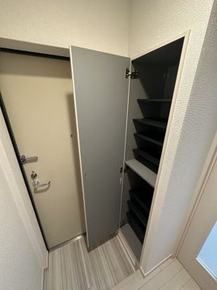 リヴシティ両国弐番館の玄関