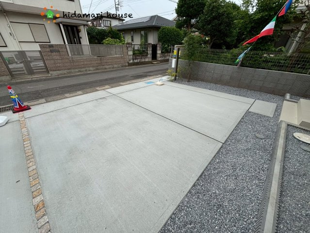 上尾市上10期　新築戸建　ブルーミングガーデン01の駐車場