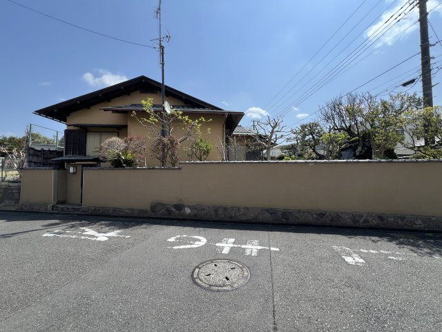 旧分譲地内の陽当り良好な角地の売地の外観