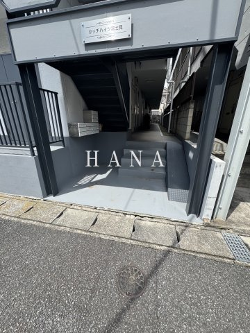 リッチハイツ富士見のエントランス