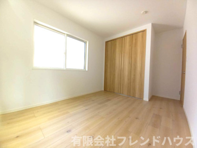 【洋室】 | 新庄町戸建