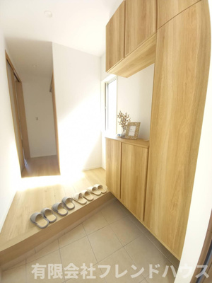 【玄関】 | 新庄町戸建