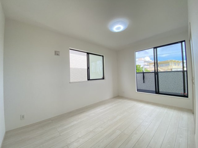 【洋室】 | うるま市上江洲Ⅱ（全4棟）ラストB号棟 | B号棟　洋室6.75帖＋CL付き♪