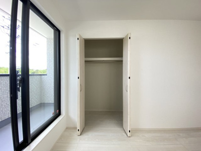 【収納】 | うるま市上江洲Ⅱ（全4棟）ラストB号棟 | B号棟　洋室6.75帖＋CL付き♪