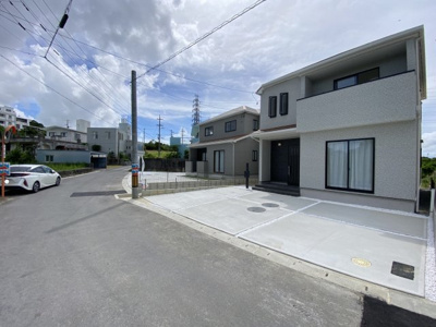 【前面道路含む現地写真】 | うるま市上江洲Ⅱ（全4棟）ラストB号棟 | ※南東側公道5m♪