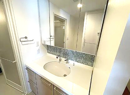 千代田区神田多町２丁目の賃貸マンション