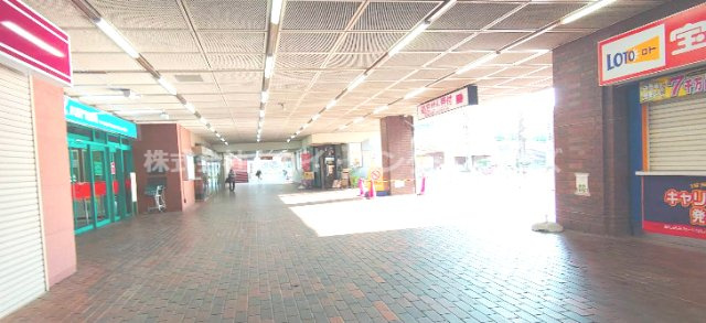 カリヨンプラザの外観