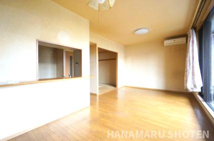 エヴァーグリーン青葉の森の居間・リビング|＊当日ご案内可＊ご希望の物件まとめてご案内！弊社が掲載していない物件でもOK♪お気軽にご相談ください ♪お電話でのお問合わせがスムーズ♪