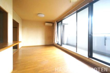 エヴァーグリーン青葉の森の居間・リビング|＊当日ご案内可＊ご希望の物件まとめてご案内！弊社が掲載していない物件でもOK♪お気軽にご相談ください ♪お電話でのお問合わせがスムーズ♪