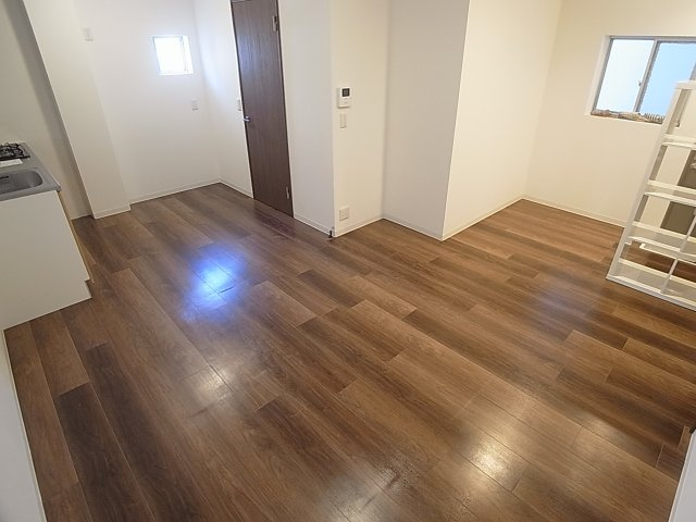 AQUA鈴蘭台の居間・リビング|開放感の有る広々リビング