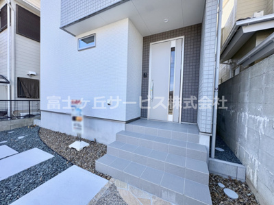 【玄関】 | 豊橋市草間町 新築一戸建て | 毎日通る玄関はこちらです