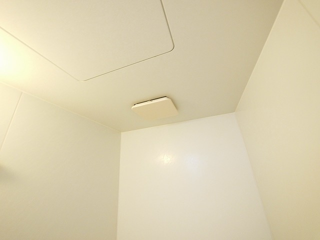 レオパレスヴィラージュＥの設備|浴室乾燥機