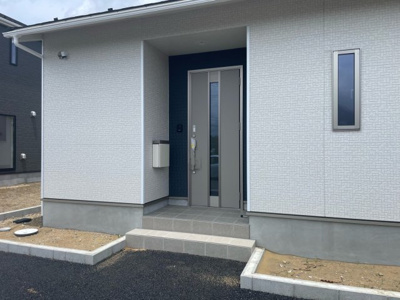 【エントランス】 | 神栖市土合東2号棟 | お気軽に0476-37-3888までお問合せ下さい。