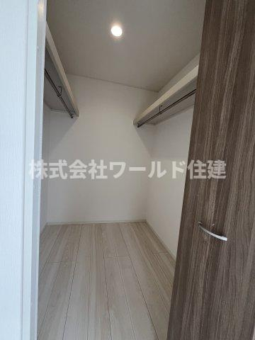 あきる野市小川の洋室|お洋服選びが楽しくなるWIC