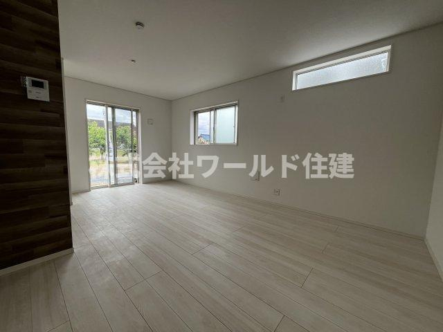 あきる野市小川の居間・リビング