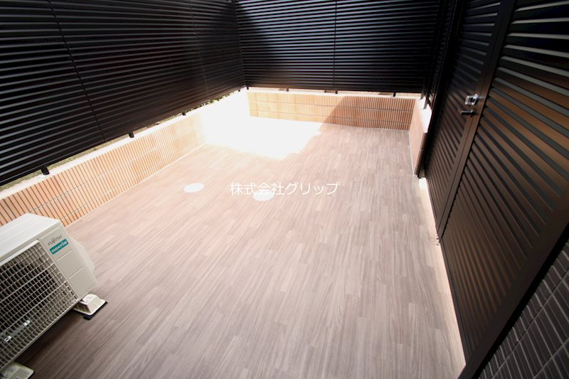 Le'a横濱阪東橋参番館のバルコニー