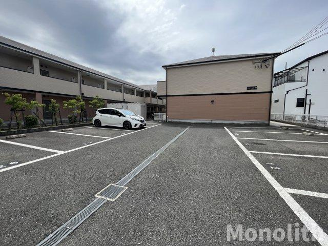 フジパレス式内町Ⅲ番館の駐車場