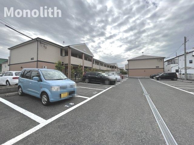 フジパレス式内町Ⅲ番館の駐車場