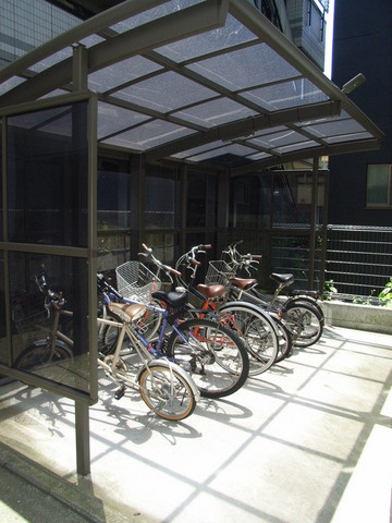 ファミール田中のその他共用部分|屋根付駐輪場