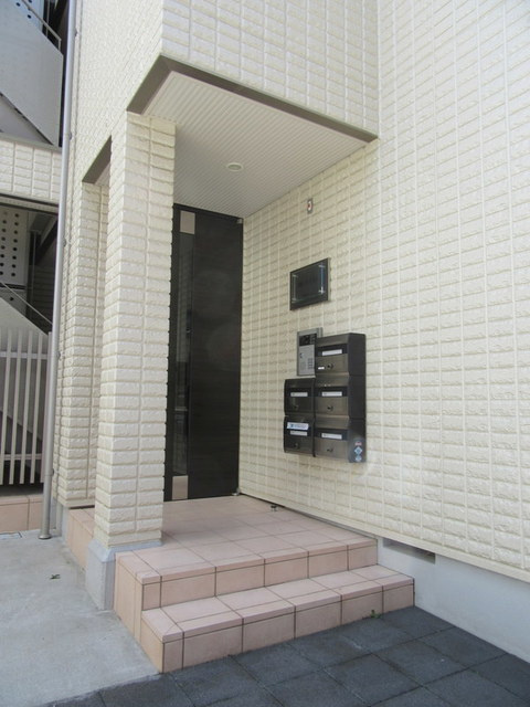 Ｍメゾンのエントランス|★オートロック付きのエントランス★