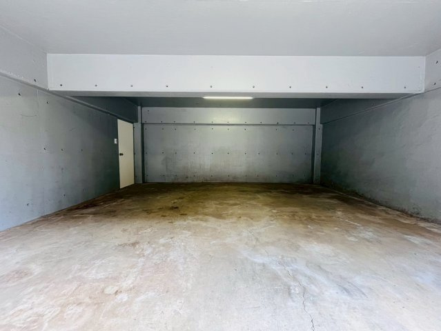 【駐車場】 | 板橋区徳丸５丁目　中古戸建て | 地下車庫はゆとりもあり、大切なマイカーや自転車等も守ります