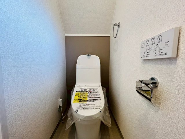 【トイレ】 | 板橋区徳丸５丁目　中古戸建て | 清潔感あるスッキリとしたプライベート空間