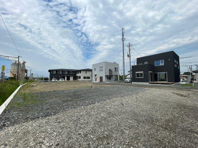 郡山市安積町笹川　全4区画の外観