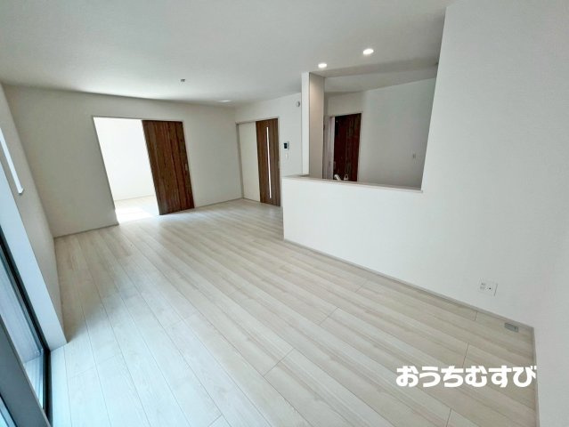 瀬戸市秋葉町(全2棟）の居間・リビング