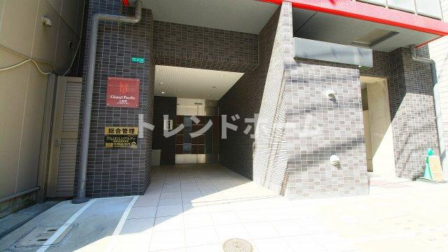 グランパシフィック大国町のエントランス|選べる家電プランあり！！