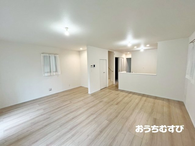 名東区香流9期(全2棟)の居間・リビング