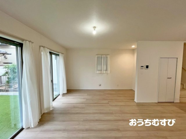 名東区香流9期(全2棟)の居間・リビング