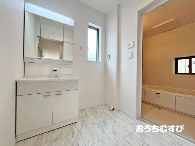 名東区香流9期(全2棟)の独立洗面台