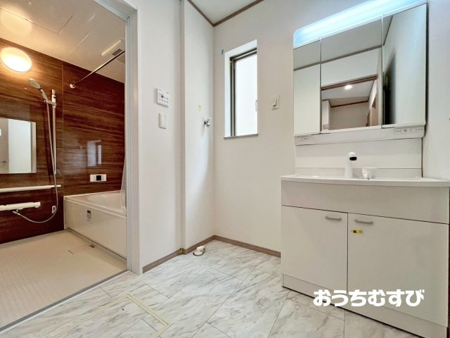 名東区香流9期(全2棟)の独立洗面台