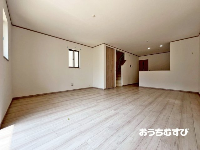 名東区香流9期(全2棟)の居間・リビング