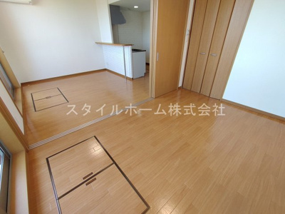 【居間・リビング】 | ルネスグランドールⅡ | イメージ写真です。