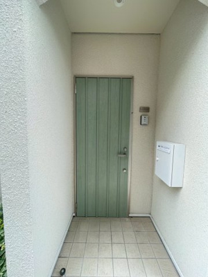 【エントランス】 | ベルナティオ | ダブルロックで安心な玄関ドア☆