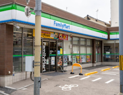 【周辺】 | ベルナティオ　14740 | ファミリーマート 板橋大谷口北町店まで260ｍ