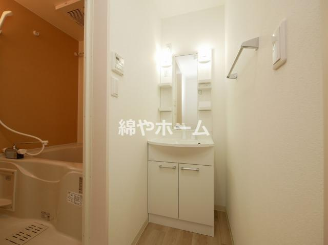フジパレス西加賀屋ノースの独立洗面台|使いやすい独立洗面台です