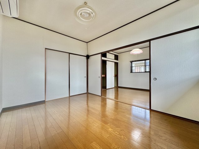 牛久市刈谷町中古戸建の洋室