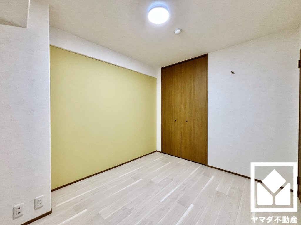 ルネ宇治・南陵町南の洋室