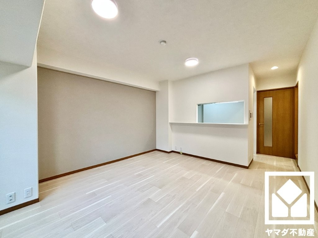 ルネ宇治・南陵町南の居間・リビング