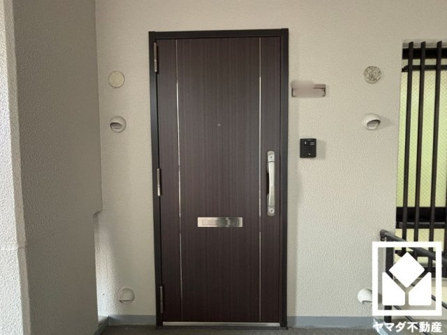 ルネ宇治・南陵町南の玄関